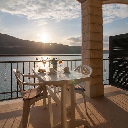 Villa Anteo Uz Plazu Sa Privatnim Parkingom Neum Kültér fotó