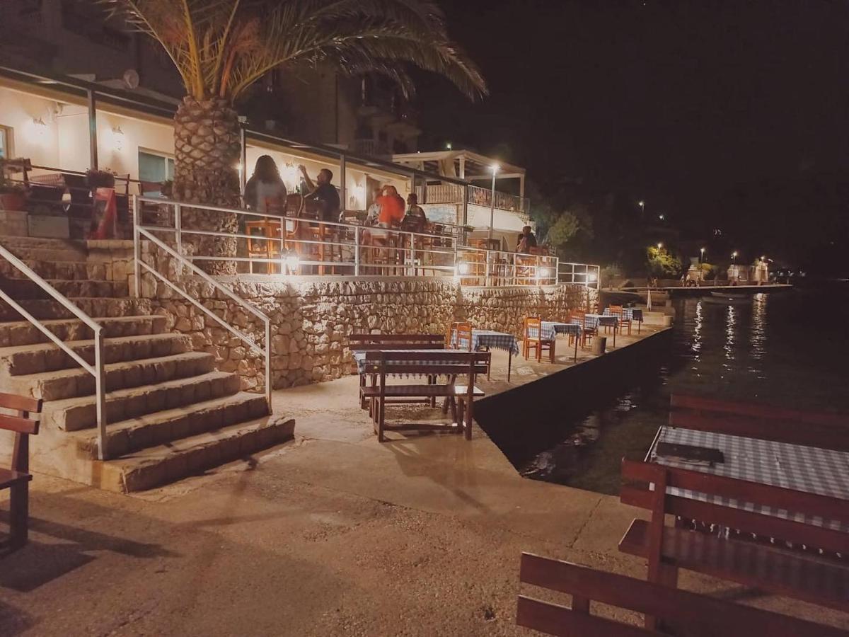 Villa Anteo Uz Plazu Sa Privatnim Parkingom Neum Kültér fotó