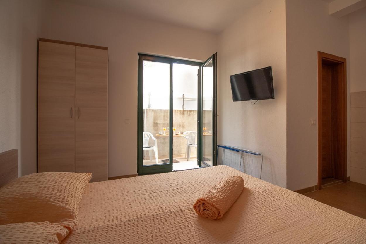 Villa Anteo Uz Plazu Sa Privatnim Parkingom Neum Kültér fotó