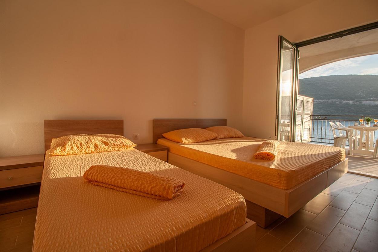 Villa Anteo Uz Plazu Sa Privatnim Parkingom Neum Kültér fotó