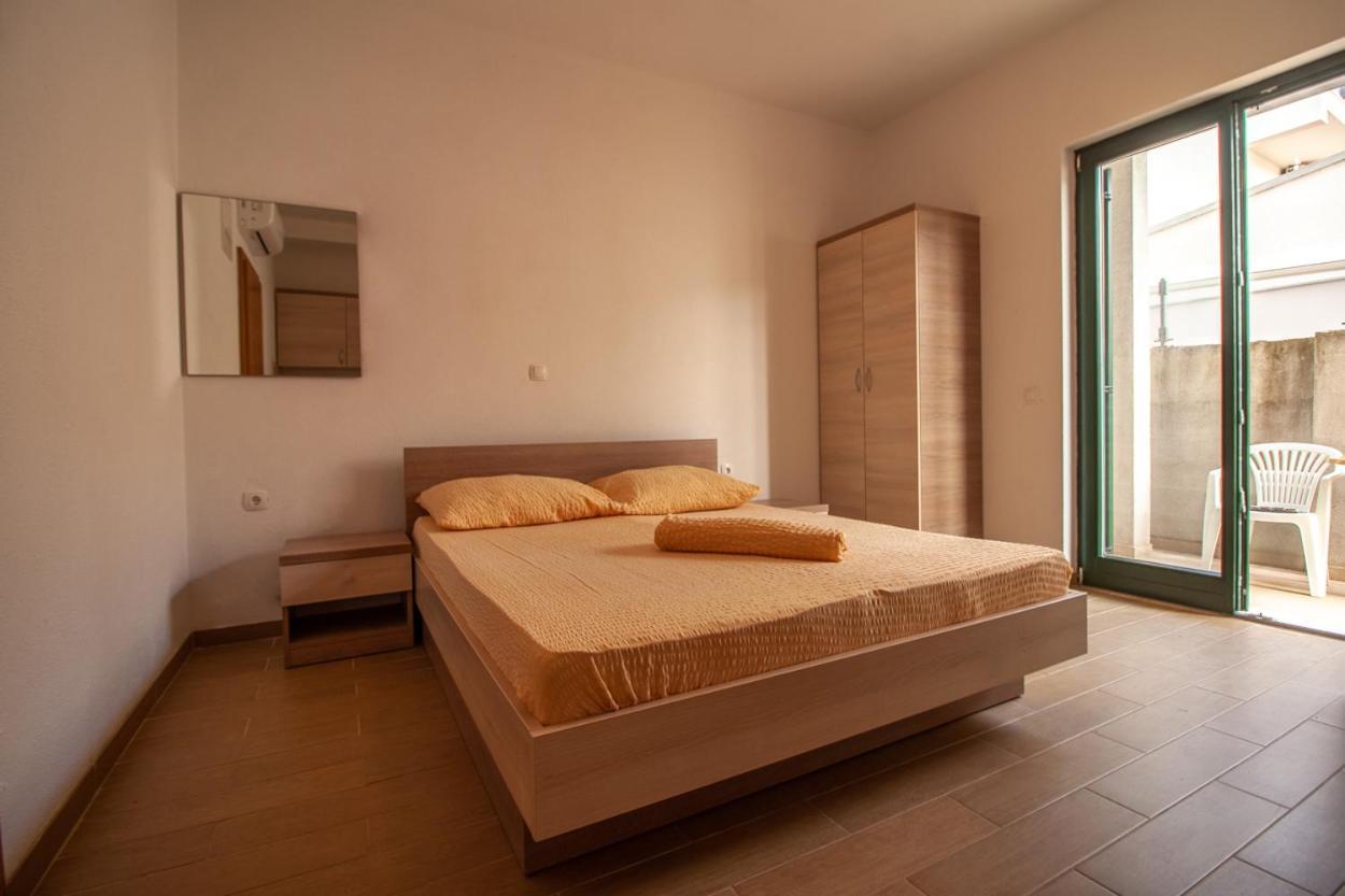 Villa Anteo Uz Plazu Sa Privatnim Parkingom Neum Kültér fotó
