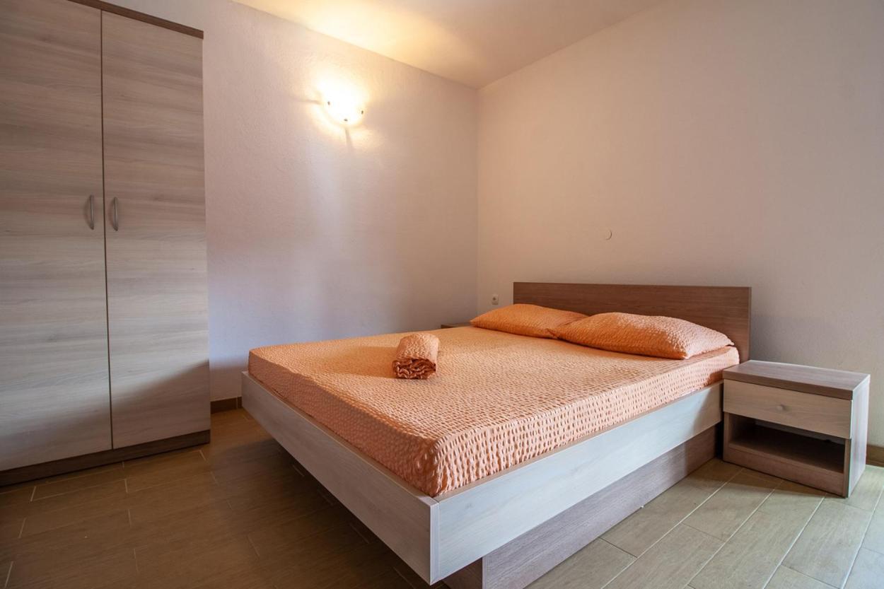 Villa Anteo Uz Plazu Sa Privatnim Parkingom Neum Kültér fotó