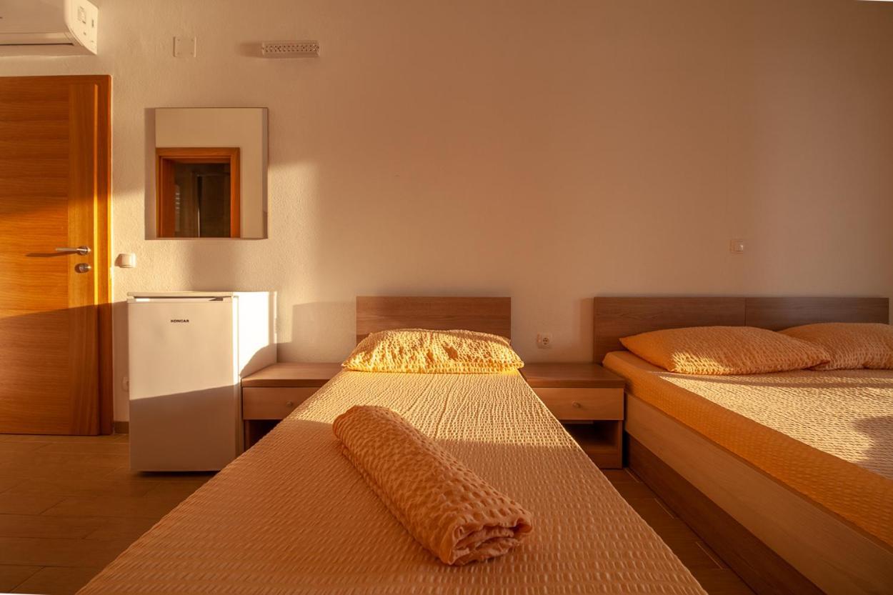 Villa Anteo Uz Plazu Sa Privatnim Parkingom Neum Kültér fotó
