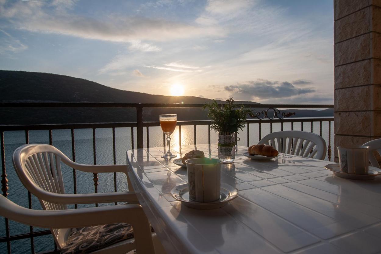 Villa Anteo Uz Plazu Sa Privatnim Parkingom Neum Kültér fotó