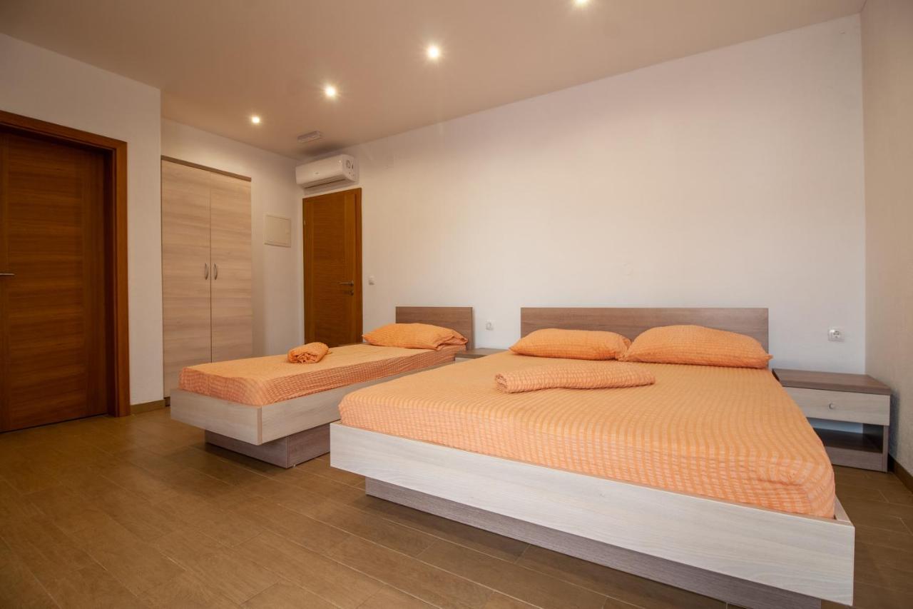 Villa Anteo Uz Plazu Sa Privatnim Parkingom Neum Kültér fotó