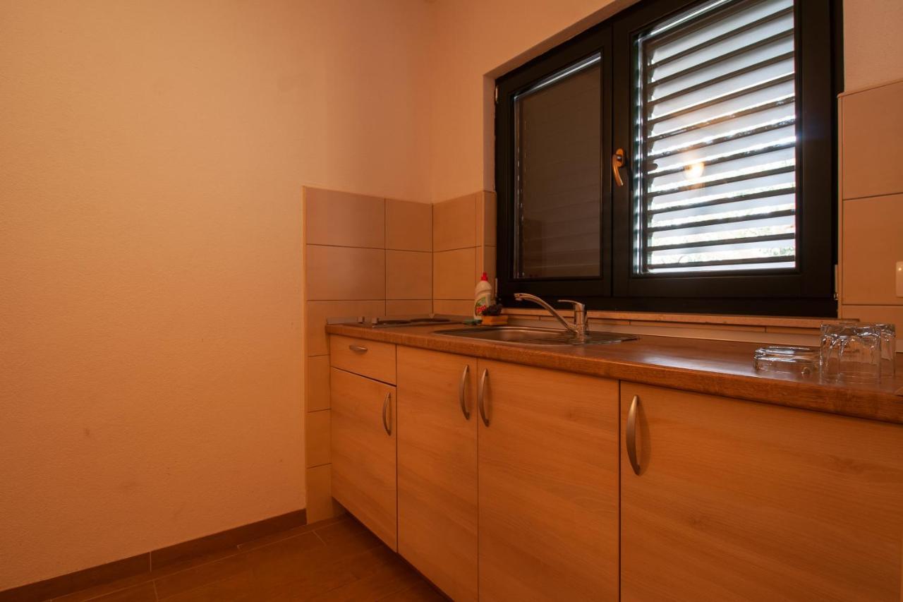 Villa Anteo Uz Plazu Sa Privatnim Parkingom Neum Kültér fotó