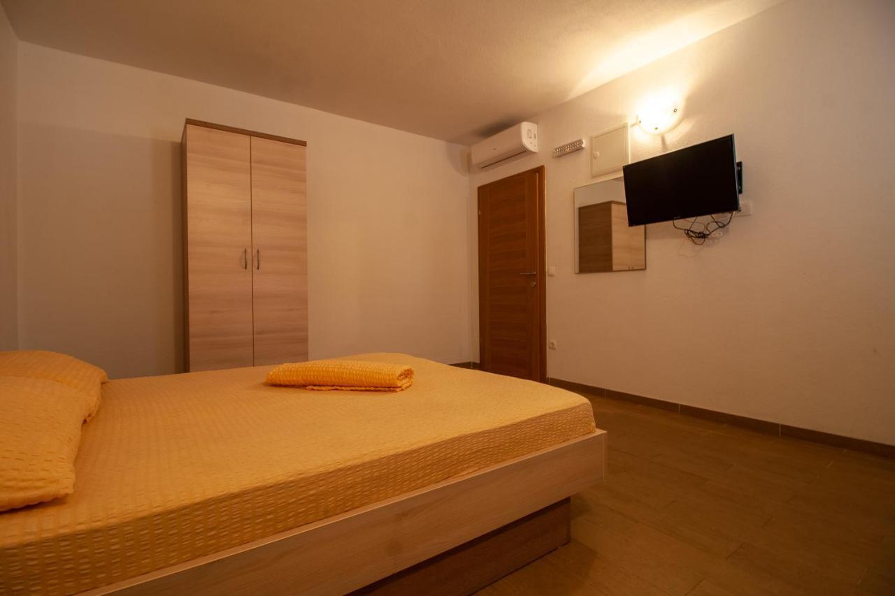 Villa Anteo Uz Plazu Sa Privatnim Parkingom Neum Kültér fotó