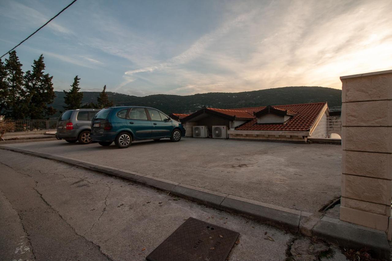 Villa Anteo Uz Plazu Sa Privatnim Parkingom Neum Kültér fotó