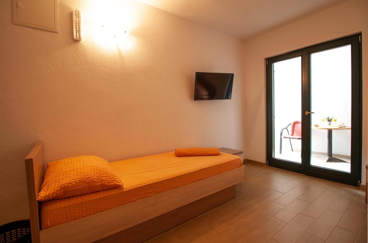 Villa Anteo Uz Plazu Sa Privatnim Parkingom Neum Kültér fotó