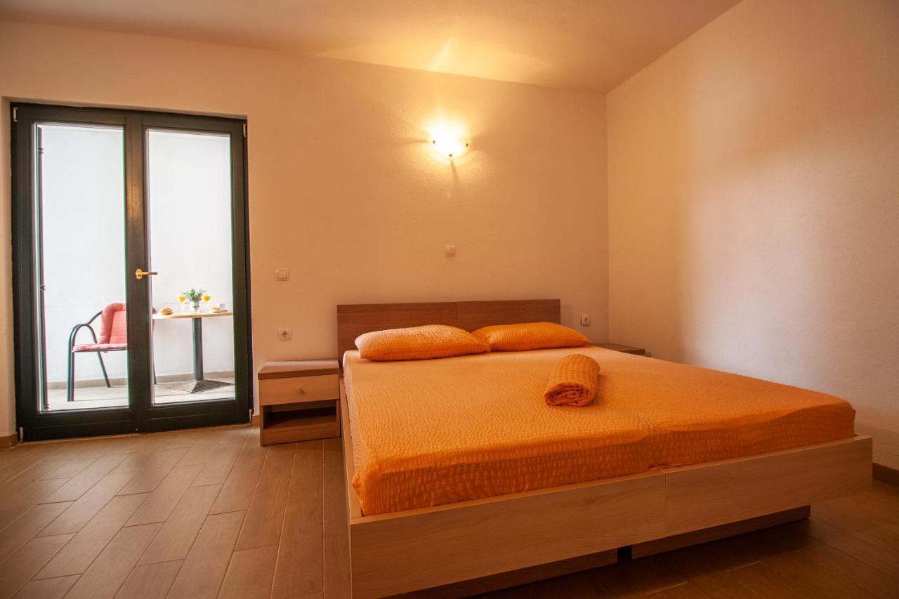 Villa Anteo Uz Plazu Sa Privatnim Parkingom Neum Kültér fotó