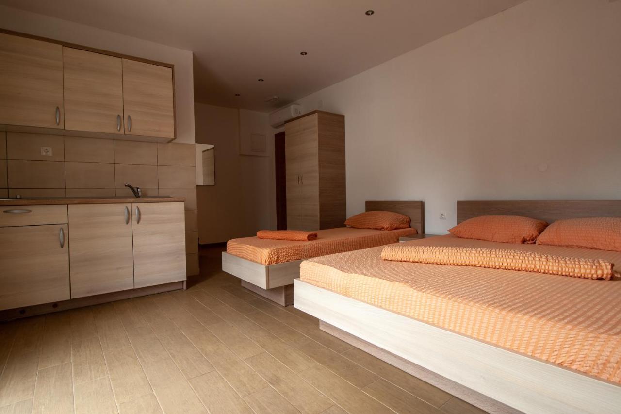 Villa Anteo Uz Plazu Sa Privatnim Parkingom Neum Kültér fotó