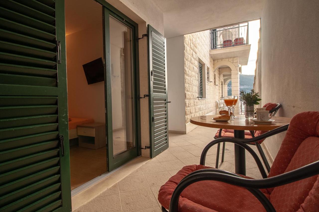 Villa Anteo Uz Plazu Sa Privatnim Parkingom Neum Kültér fotó